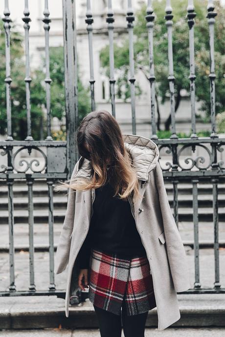 Fay_Coat-Beige_Coat-Checked_Skirt-Blue_Sweater-College_Look-Loafers-Outfit-Street_Style-Collage_Vintage-19