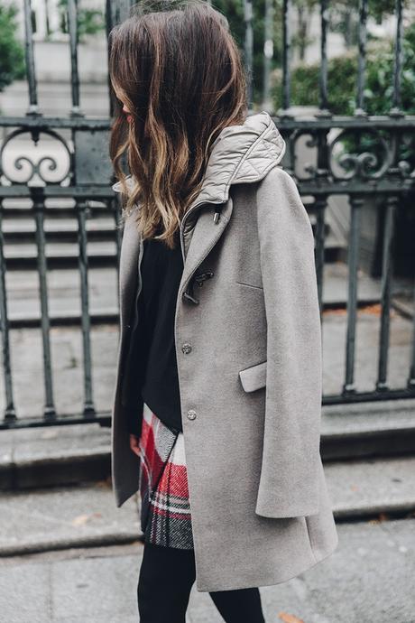 Fay_Coat-Beige_Coat-Checked_Skirt-Blue_Sweater-College_Look-Loafers-Outfit-Street_Style-Collage_Vintage-30