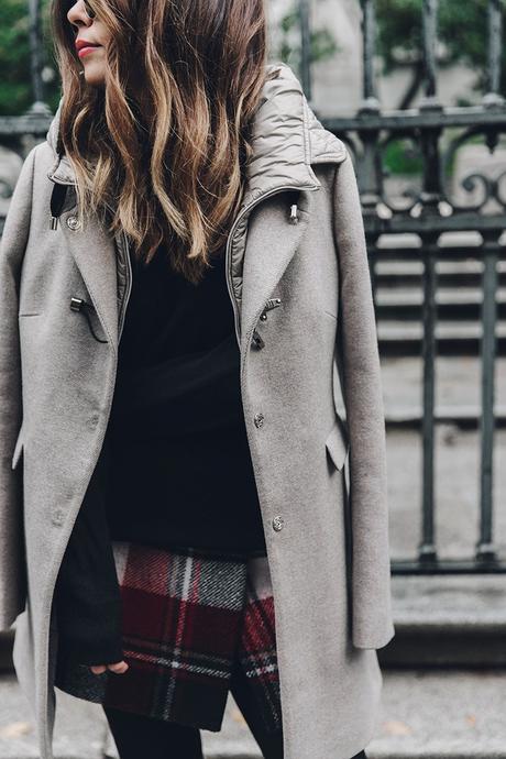 Fay_Coat-Beige_Coat-Checked_Skirt-Blue_Sweater-College_Look-Loafers-Outfit-Street_Style-Collage_Vintage-29