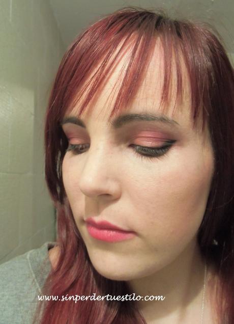 maquillaje tono granate (difuminado) con eye liner1