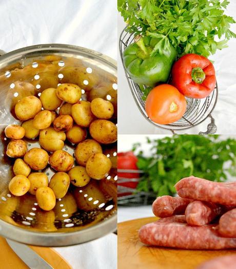 Patatas al horno con verduras y salchichas criollas
