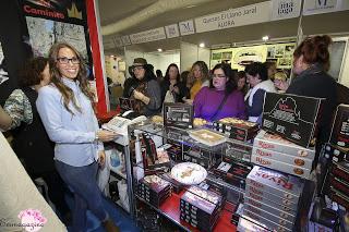 Bloguera del Año 2015. Me dieron el premio durante la apertura en el puente de la Inmaculada para Sabor A Malaga donde me dieron el Premio a La Mayor Comunicación  y Difusión en redes con Sabor a Malaga y Gastronomia  de la tierra. Y dieron los diploma...