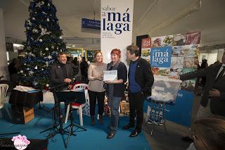 Bloguera del Año 2015. Me dieron el premio durante la apertura en el puente de la Inmaculada para Sabor A Malaga donde me dieron el Premio a La Mayor Comunicación  y Difusión en redes con Sabor a Malaga y Gastronomia  de la tierra. Y dieron los diploma...