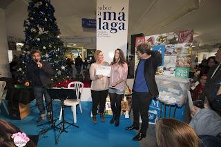 Bloguera del Año 2015. Me dieron el premio durante la apertura en el puente de la Inmaculada para Sabor A Malaga donde me dieron el Premio a La Mayor Comunicación  y Difusión en redes con Sabor a Malaga y Gastronomia  de la tierra. Y dieron los diploma...