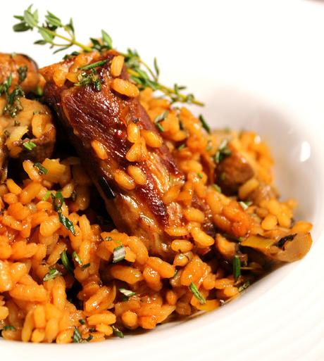Arroz con costillas y champiñón portobello