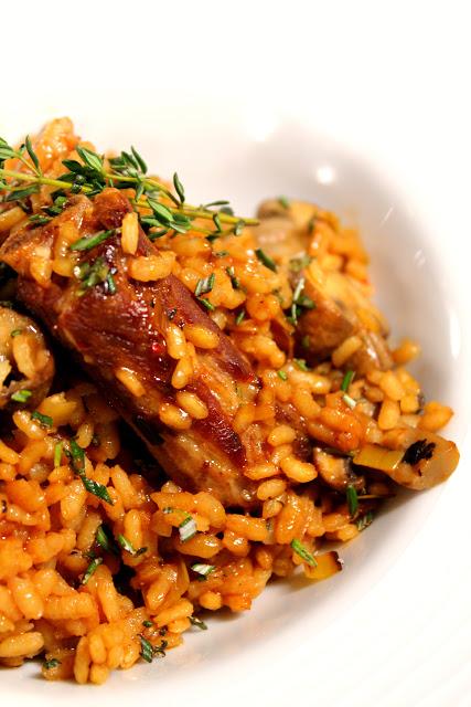 Arroz con costillas y champiñón portobello