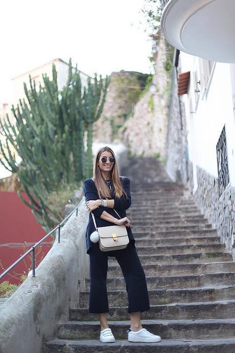 Ideas para combinar unas zapatillas blancas: BARTABAC Ideas para combinar unas zapatillas blancas: BARTABAC