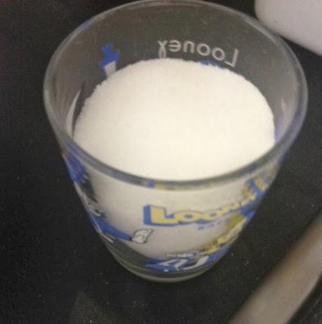 TRONCO DE NAVIDAD DE MOUSSE DE CHOCOLATE, MERENGUE Y FRAMBUESAS TRONCO DE NAVIDAD DE MOUSSE DE CHOCOLATE, MERENGUE Y FRAMBUESAS