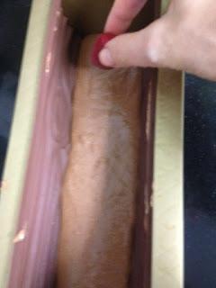 TRONCO DE NAVIDAD DE MOUSSE DE CHOCOLATE, MERENGUE Y FRAMBUESAS TRONCO DE NAVIDAD DE MOUSSE DE CHOCOLATE, MERENGUE Y FRAMBUESAS