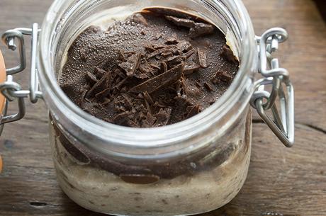 SEMIFRÍO DE CASTAÑAS CON COBERTURA DE CHOCOLATE, EN VASITO