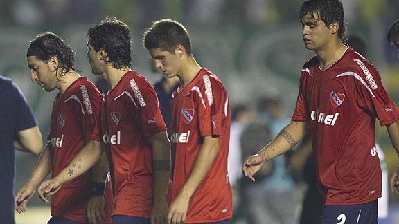 Obligado a remontar: Independiente cayó ante el Goias y espera la vuelta