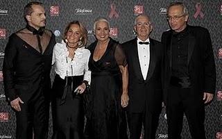 La gala benéfica contra el SIDA contó con más de 600 famosos entre deportistas, políticos, artistas y empresarios recaudando casi 390.000 euros