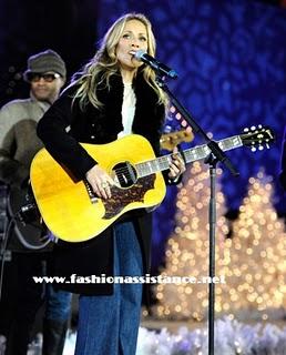 Kyle Minogue, Jessica Simpson y Mariah Carey, protagonizaron el encendido navideño 2010 del Rockfeller Center de Nueva York
