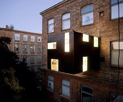 Rucksack House (Casa Mochila, Stefan Eberstadt, 2004-2005)