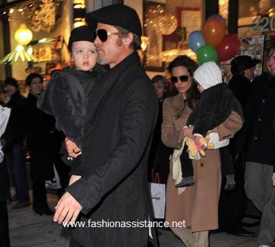 Angelina Jolie y  Brad Pitt, con sus hijos, vuelven a Nueva York por Navidad