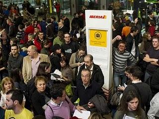 El sector turístico español podría registrar pérdidas de hasta 500 millones por el caos áereo