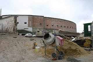 LAS OBRAS DE LA PLAZA DE TOROS DE PRIEGO RECIBEN UN IMPULSO DEFINITIVO