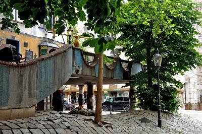 CASA HUNDERTWASSER - KRAWINA, VIENA