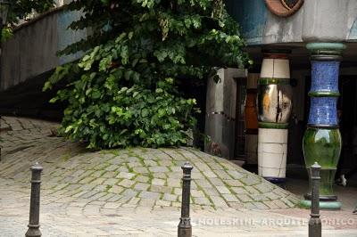 CASA HUNDERTWASSER - KRAWINA, VIENA