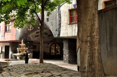 CASA HUNDERTWASSER - KRAWINA, VIENA