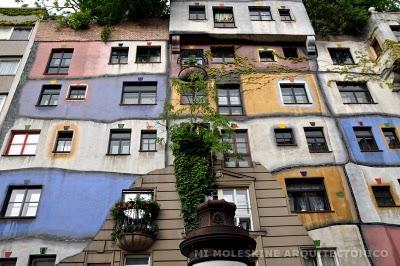 CASA HUNDERTWASSER - KRAWINA, VIENA