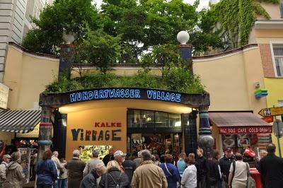 CASA HUNDERTWASSER - KRAWINA, VIENA