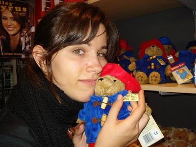 I want a Paddington bear! :)