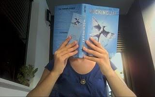 Reseña de Sinsajo - Suzanne Collins ♥ Reseña de Sinsajo - Suzanne Collins ♥