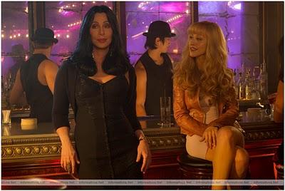 Aguilera y Cher se presentan en Madrid para promocionar 'Burlesque'