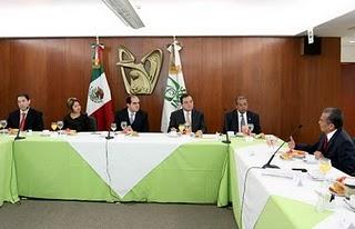 El Director General del IMSS sostiene encuentro con la Comisión de Seguridad Social del Senado de la República