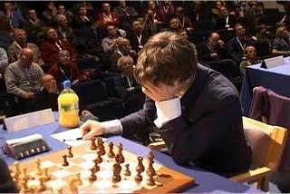 Nueva derrota de Carlsen en el London Chess Classic 2010 R3