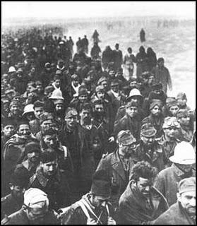Los italianos se retiran hacia Bardia - 11/12/1940.