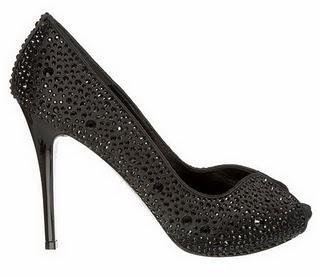 Alexander McQueen, un homenaje al gran diseñador fallecido el 12/02/2010