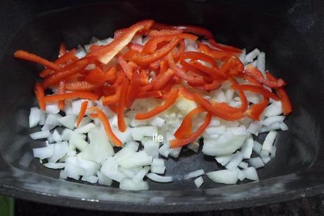 Pollo y papas o patatas a la cacerola