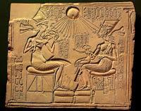 La imperiosa boda de Nefertiti