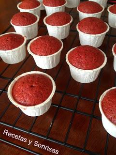 MINI CUPCAKES DE RED VELVET
