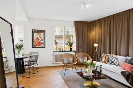 Frentes de cobre en la cocina salon con cortinas