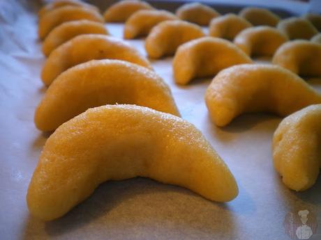 Cuernecillos de vainilla {Vanillekipferl}: listas para el horno