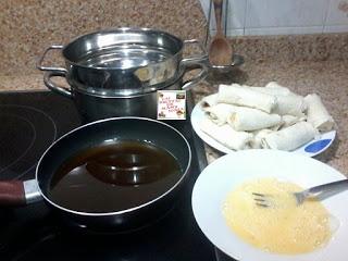 ROLLITOS DE PAN DE MOLDE RELLENO DE CREMA DE CACAO Y PLÁTANO