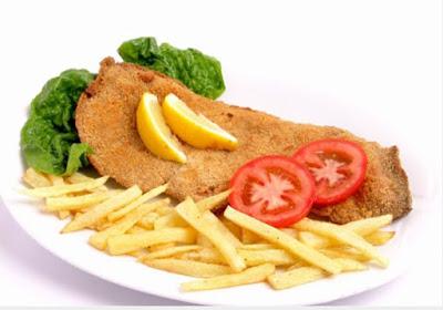 Milanesa a Caballo con papas fritas