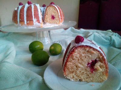 Bundt Cake de Limón y Frambuesas