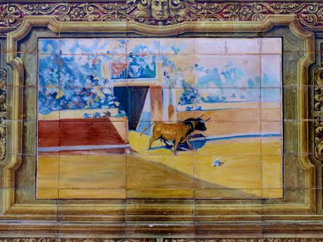 Los bancos de la Plaza de España (57 y último): Sevilla monumental.