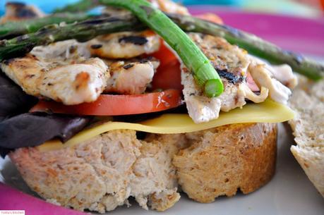 Sandwich Vegetal de Pollo Sandwich Vegetal de Pollo