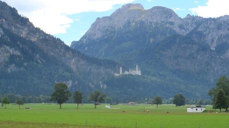 Castillo de Füssen, fotos y mapas para llegar a la tienda de entradas y autobús del castillo.