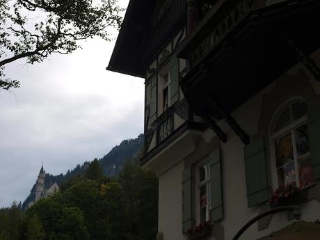 Castillo de Füssen, fotos y mapas para llegar a la tienda de entradas y autobús del castillo.