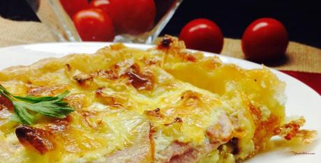 Tarta crujiente de queso Brie con puerro y pavo