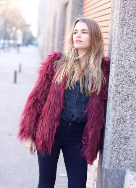 STREET STYLE INSPIRATION; HOW TO WEAR A FAUX FUR COAT.-