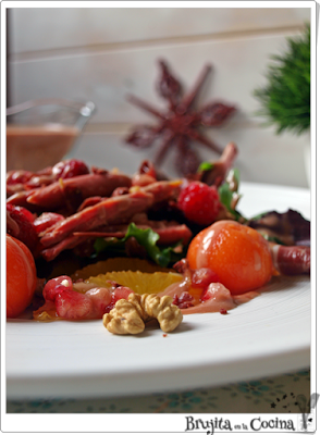 Ensalada de Confit con vinagreta de frambuesa