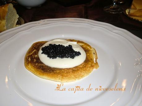 Blinis de salmón y caviar