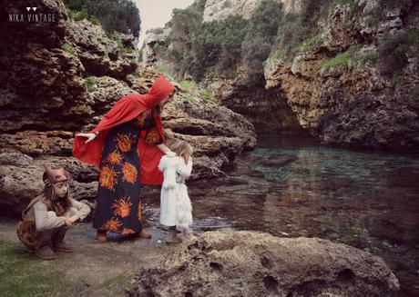 Un cuento diferente en el que nadie es bueno o malo, en esta caperucita roja y las lobas no feroces todo es distinto